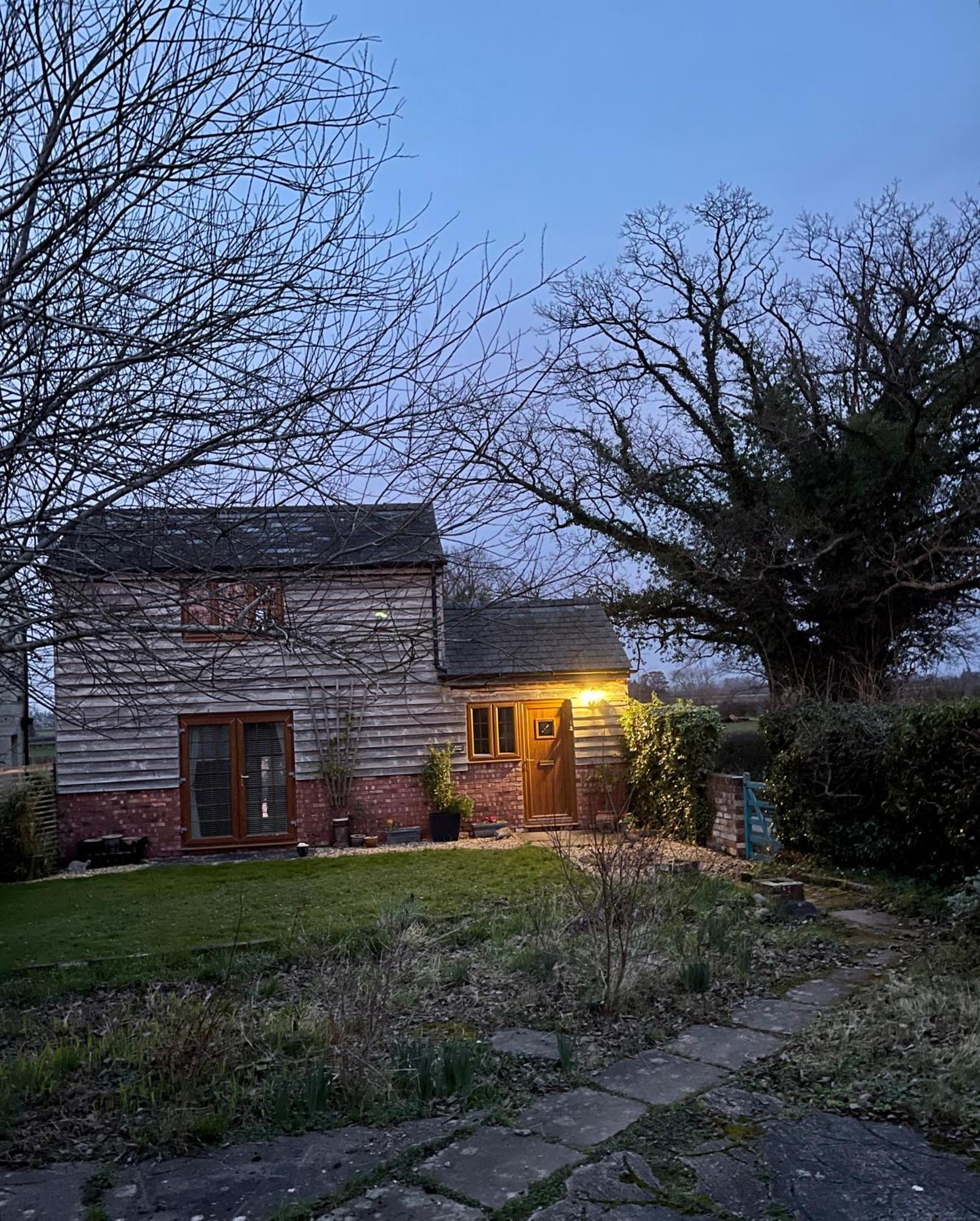 Archers Cottage Leominster Exterior photo